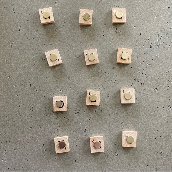 Glassybaby Christmas Magnet Set of 12 - Picture 3 of 4